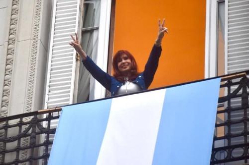 La pollera de Cristina, el refugio de un peronismo que no encuentra sucesor